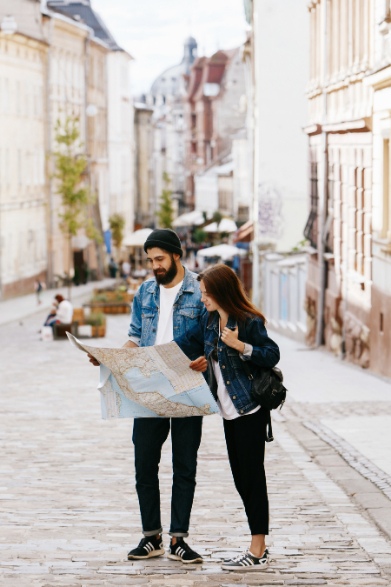 Experiential Travel vs Traditional Tourism: What’s the Difference?